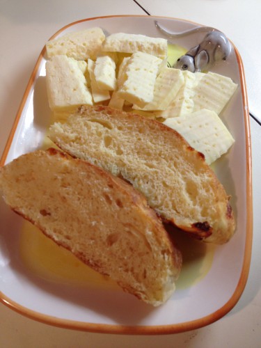 pane al formaggio,pane morbido al formaggio